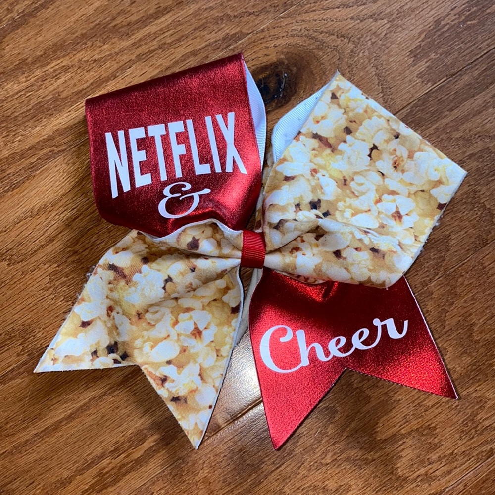 Cute cheerleading bow!